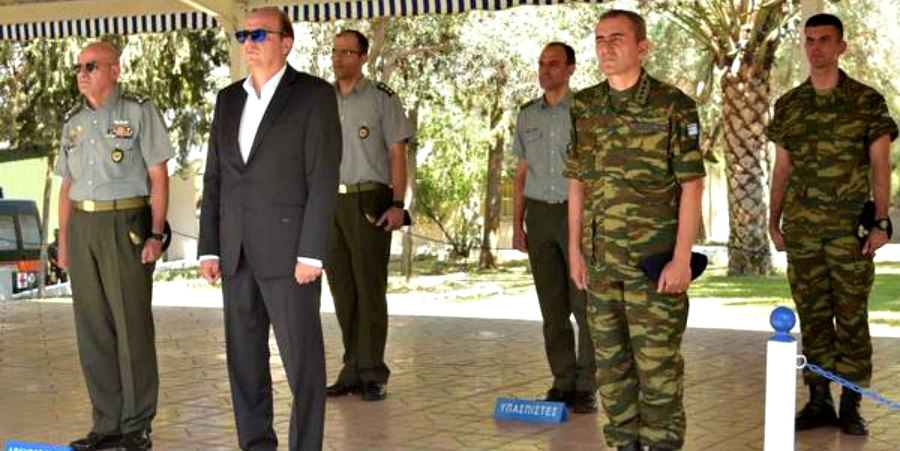 Επίσκεψη Υπουργού Άμυνας στο στρατόπεδο της ΕΛΔΥΚ